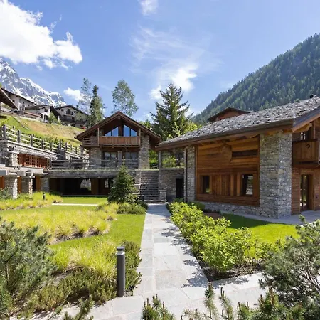 Βίλα 4br Chalet Piazzale Della Funivia - What'app - 0039-3512-039-610 - For Reservations! *