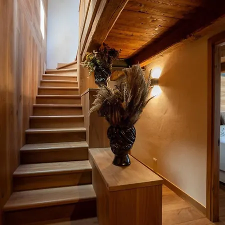 4br Chalet Piazzale Della Funivia - What'app - 0039-3512-039-610 - For Reservations! Courmayeur